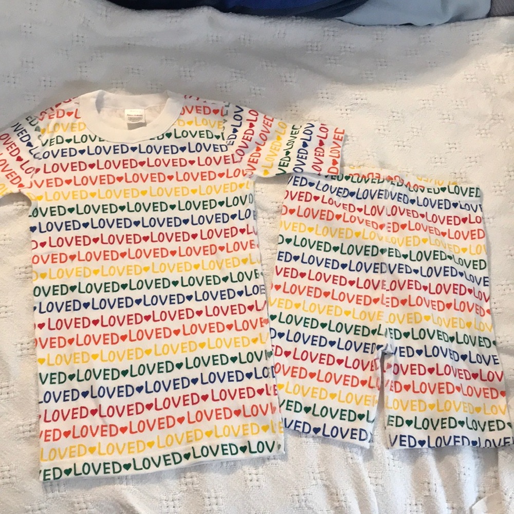 NWOT - Organic Cotton Hanna Andersson Rainbow Loved Jammies